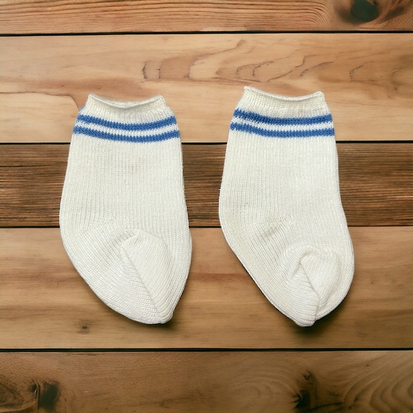 American Girl 28” Doll Cheerleading Outfit III Released 2003 Retired 2005 GUC - Picture 8 of 13